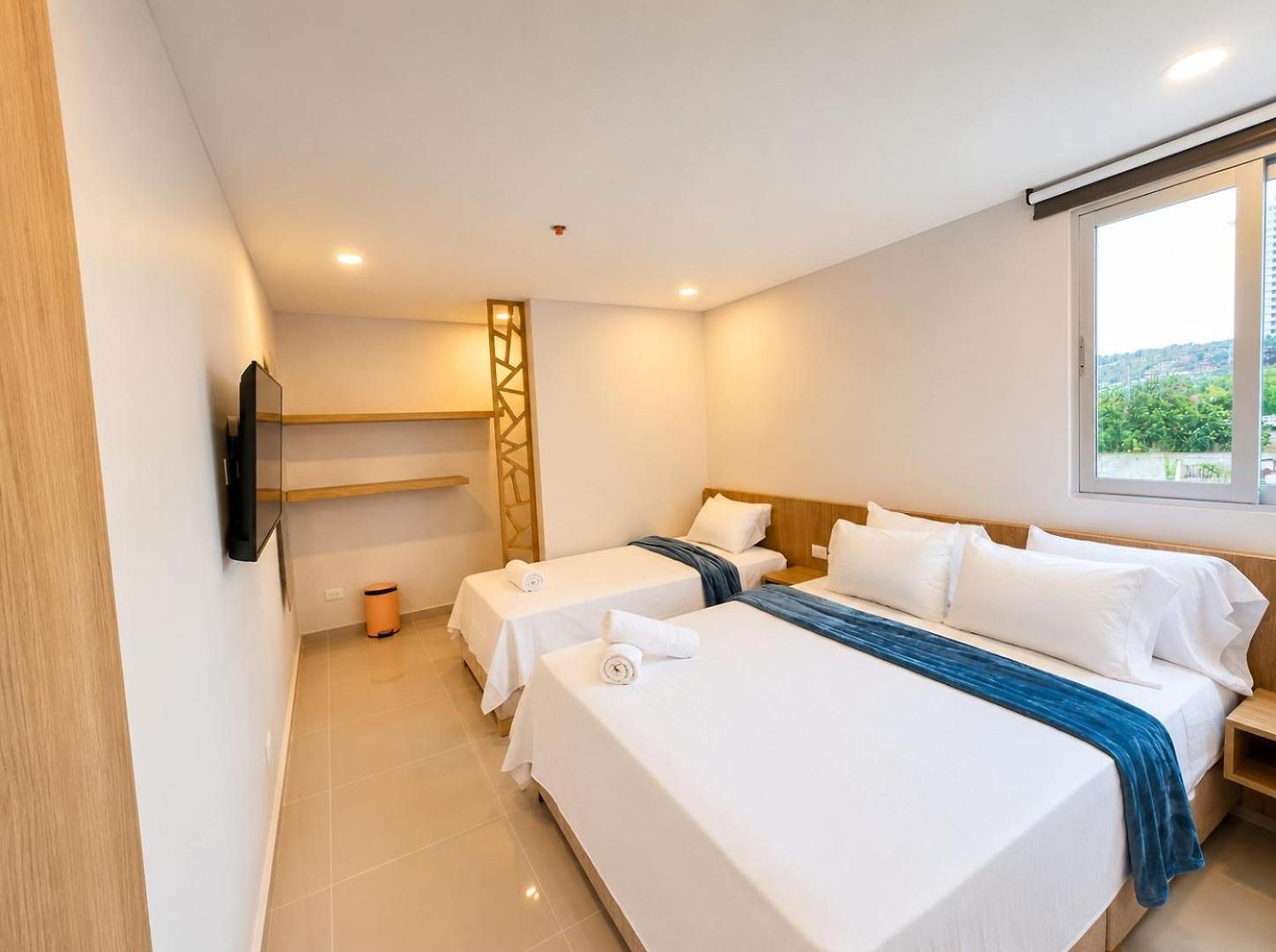 Hotel Azure *
