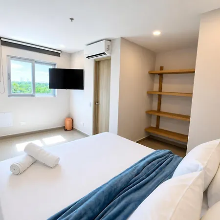 Hotel Azure *